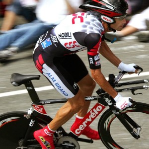 电竞投注平台-新规护体，德布劳内率队碾压对手，为何日本队的争议却愈演愈烈？德布劳内新规护体率队大胜，日本队争议为何反成焦点？